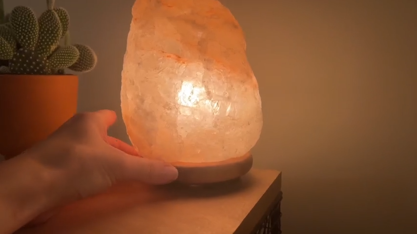 Natural Himalayan Salt Lamp - Relaxing Amber Glow with Dimmer